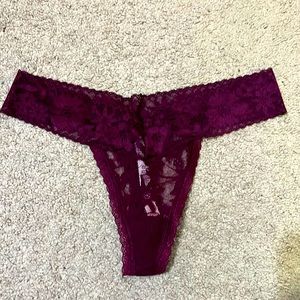 PINK victoria’s Secret panties (thong/string) *never worn